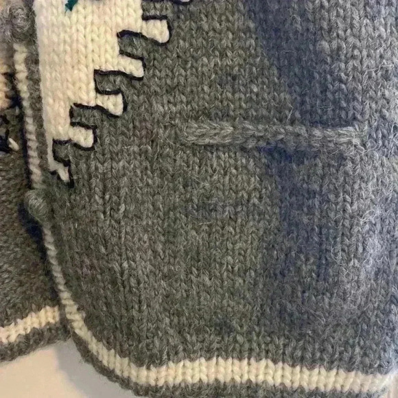 Stunning Wool Vest! - Picture 7 of 11